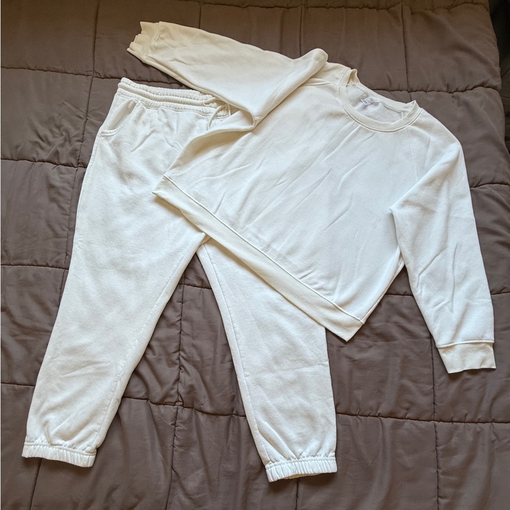 Adult White Sweatshirt and Jogger pants Set size 3xl